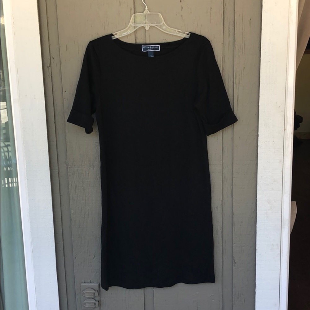 T-shirt dress. Never worn. Black.